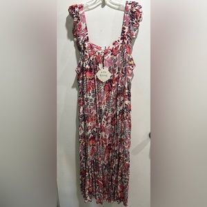Knox Rose  maxi dress with flutter sleeves and pockets